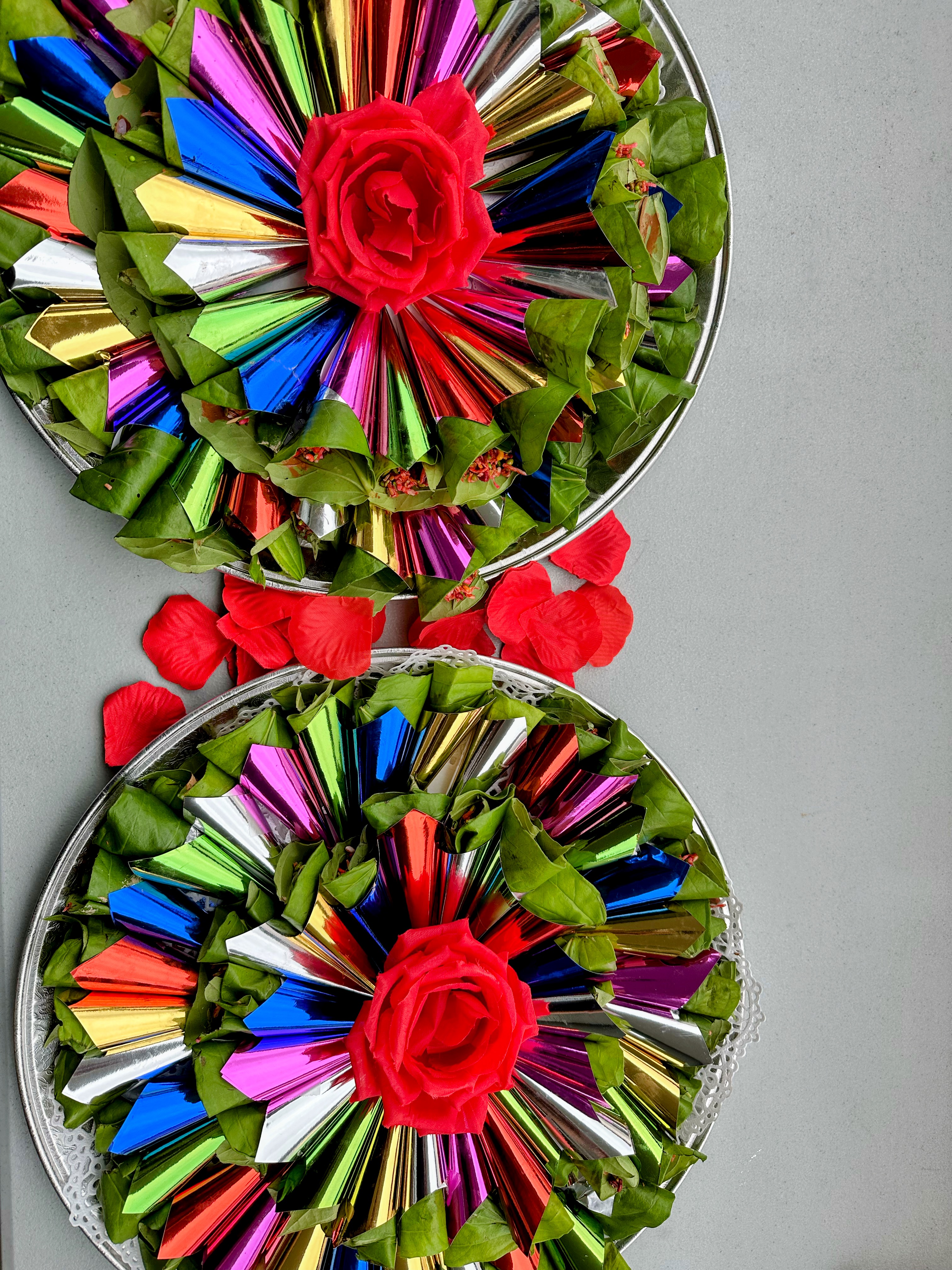 Colorful paan varieties arranged beautifully